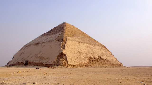 Pyramides Les Mystères Révélés Pyramides : les mystères révélés | Dahchour et l'incroyable découverte